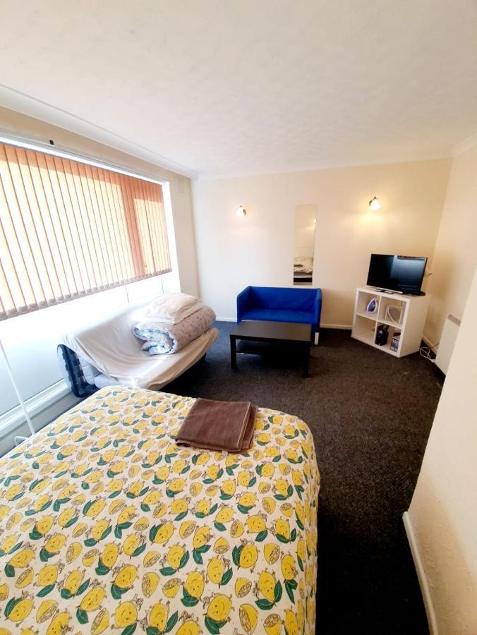 Rayleigh Town Centre 3 Bedroom Apartment Exterior foto