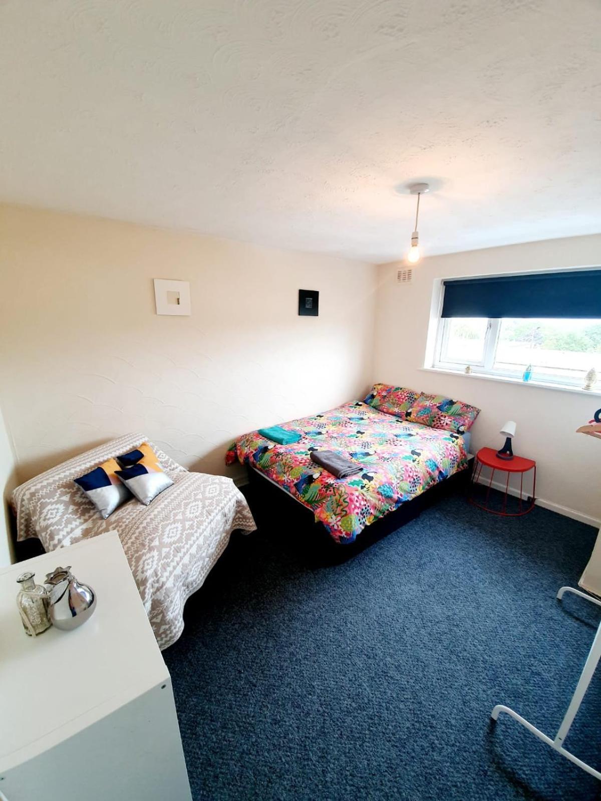 Rayleigh Town Centre 3 Bedroom Apartment Exterior foto