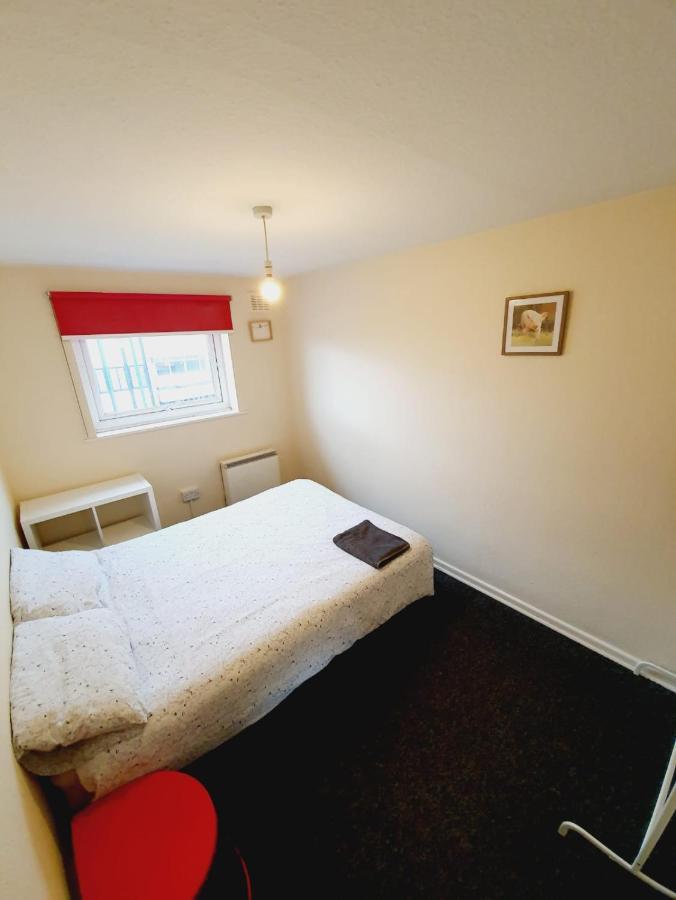 Rayleigh Town Centre 3 Bedroom Apartment Exterior foto